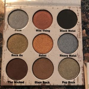 NEW! Crown pro eyeshadow palette!